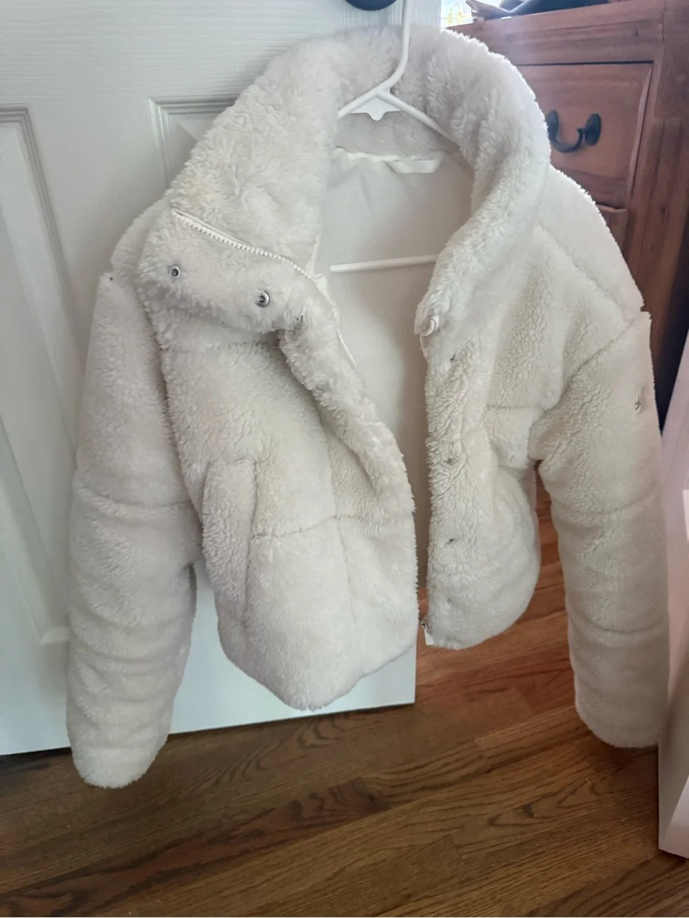ALO Yoga Plush Sherpa Puffer Jacket - Cream White